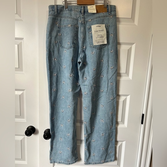 Cotton On Embroidered Jeans Loose High Rise Straight Leg - Picture 12 of 12